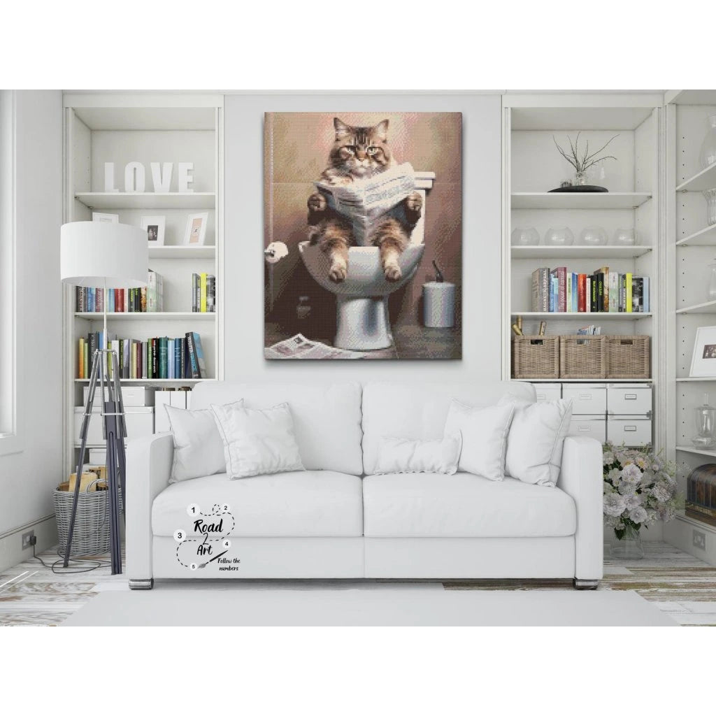 Rolig katt-tavla – diamond painting på toaletten