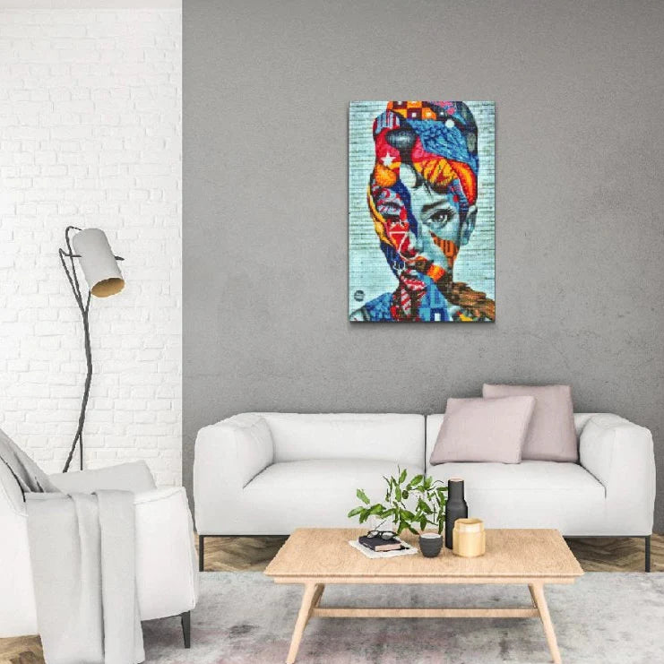 Audrey Hepburn i svartvitt – elegant Diamond Painting-motiv